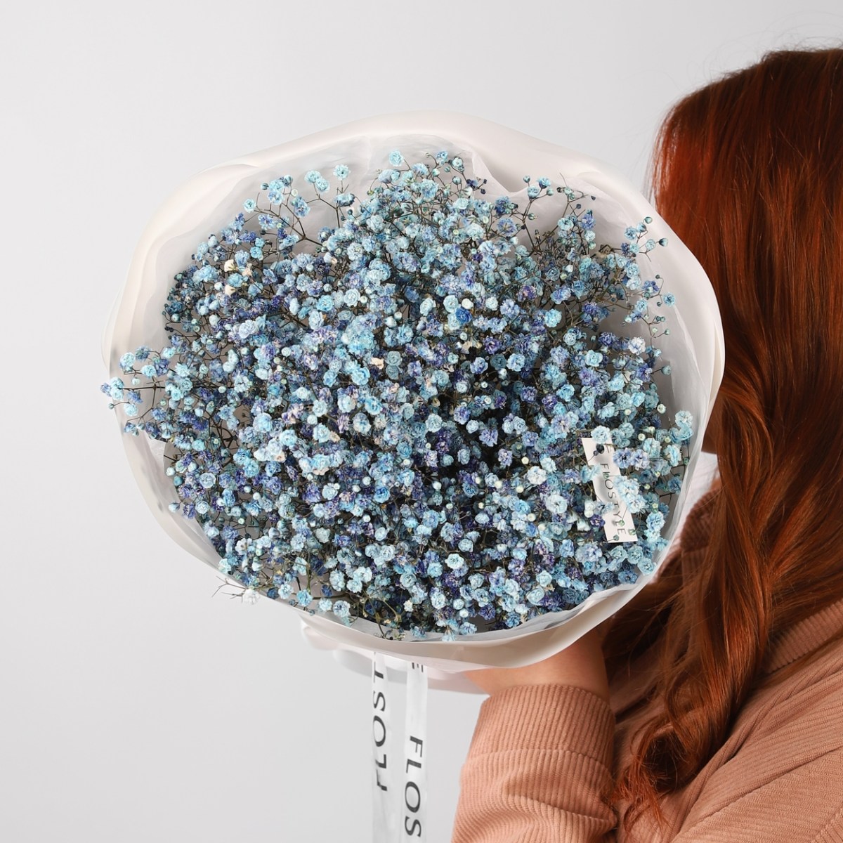 Букет из голубой гипсофилы